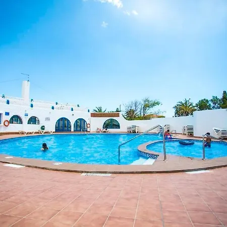 Sukka - Elegant - Community Pool Access *