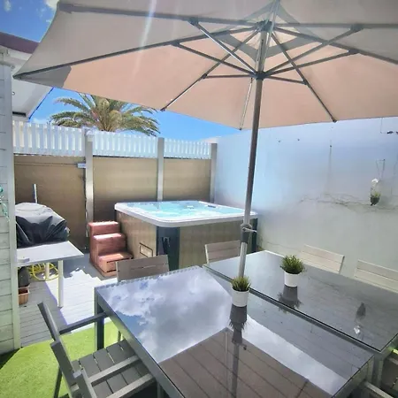 Sukka - Elegant - Community Pool Access فيلة *