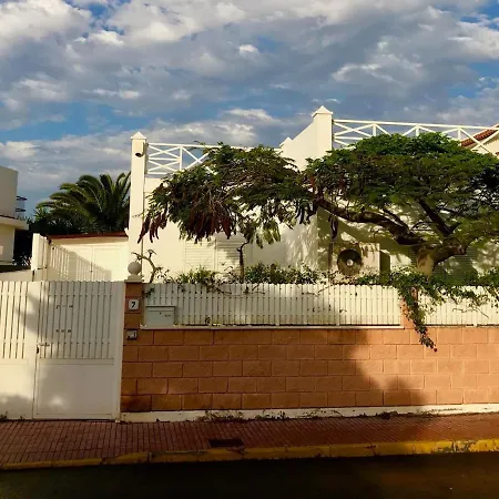 Sukka - Elegant - Community Pool Access Villa *