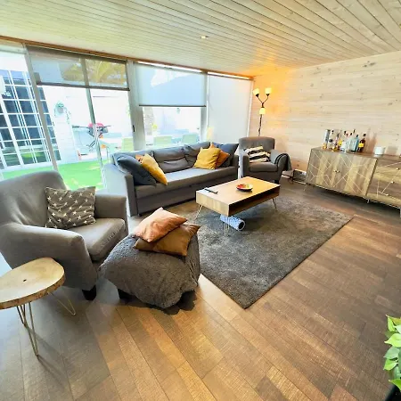 Sukka - Elegant - Community Pool Access