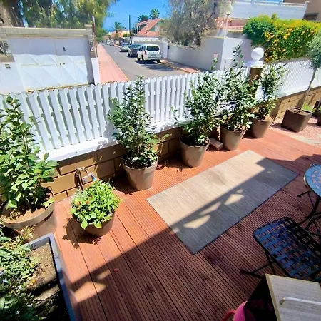 Villa Sukka - Elegant - Community Pool Access Telde